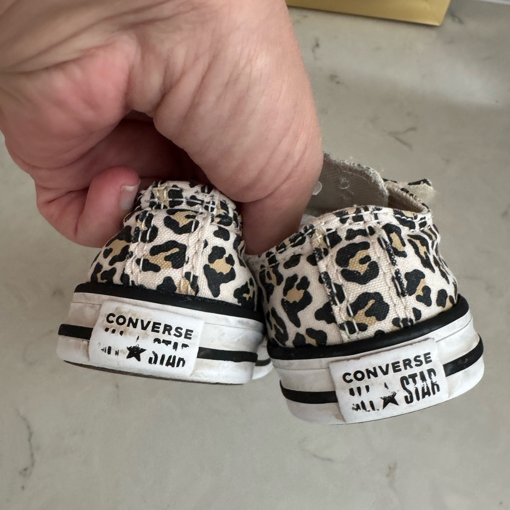 Converse All Star Leopard Girls Shoes Size 7 - Picture 11 of 11